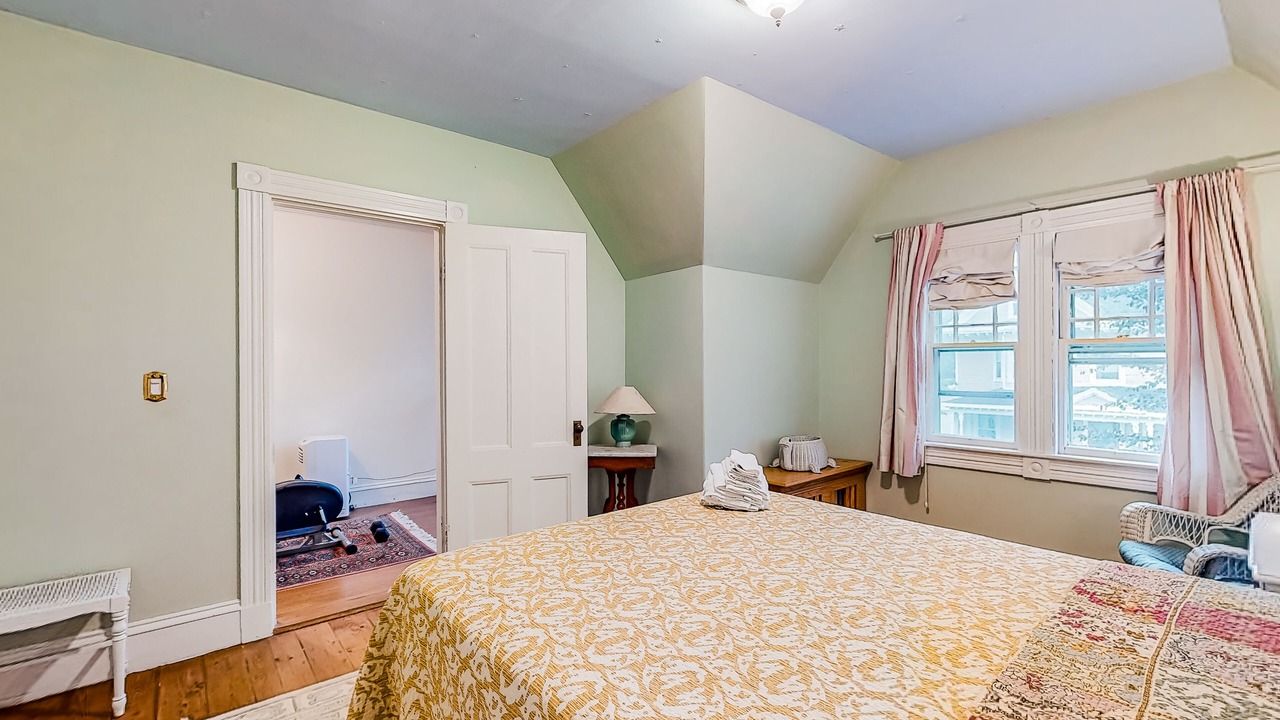 Photo of Bedroom in Rockland