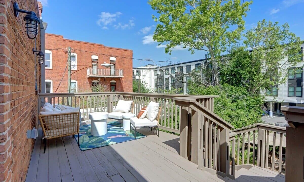 Photo of Outdoor in Old West Broad Neighborhood