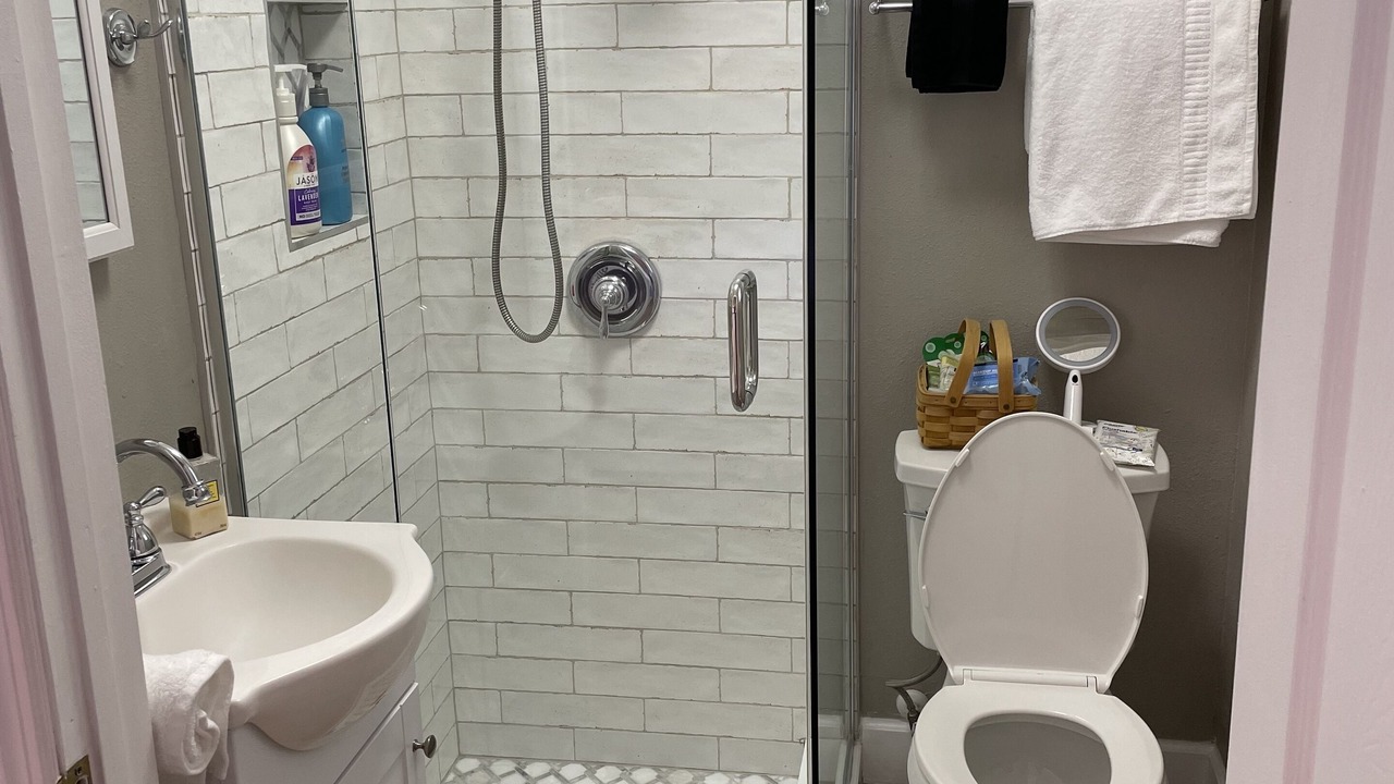 Photo of Bathroom in Riverside Heights
