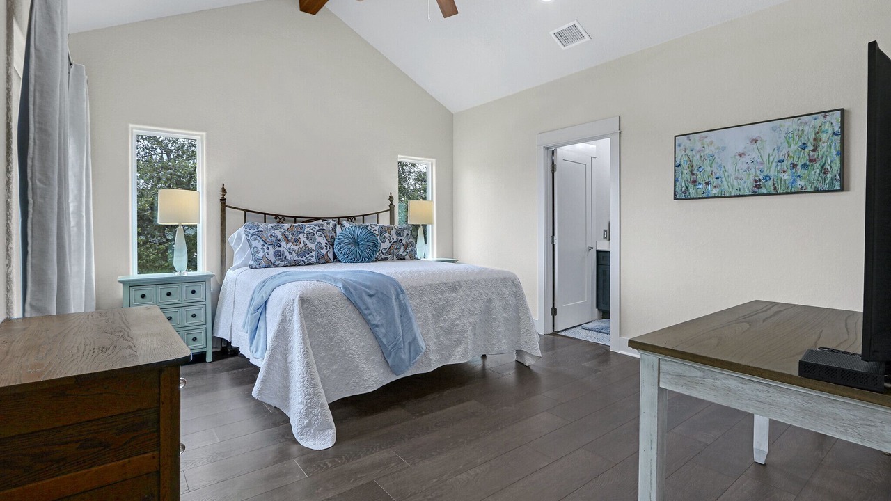 Photo of Bathroom in Canyon Lake