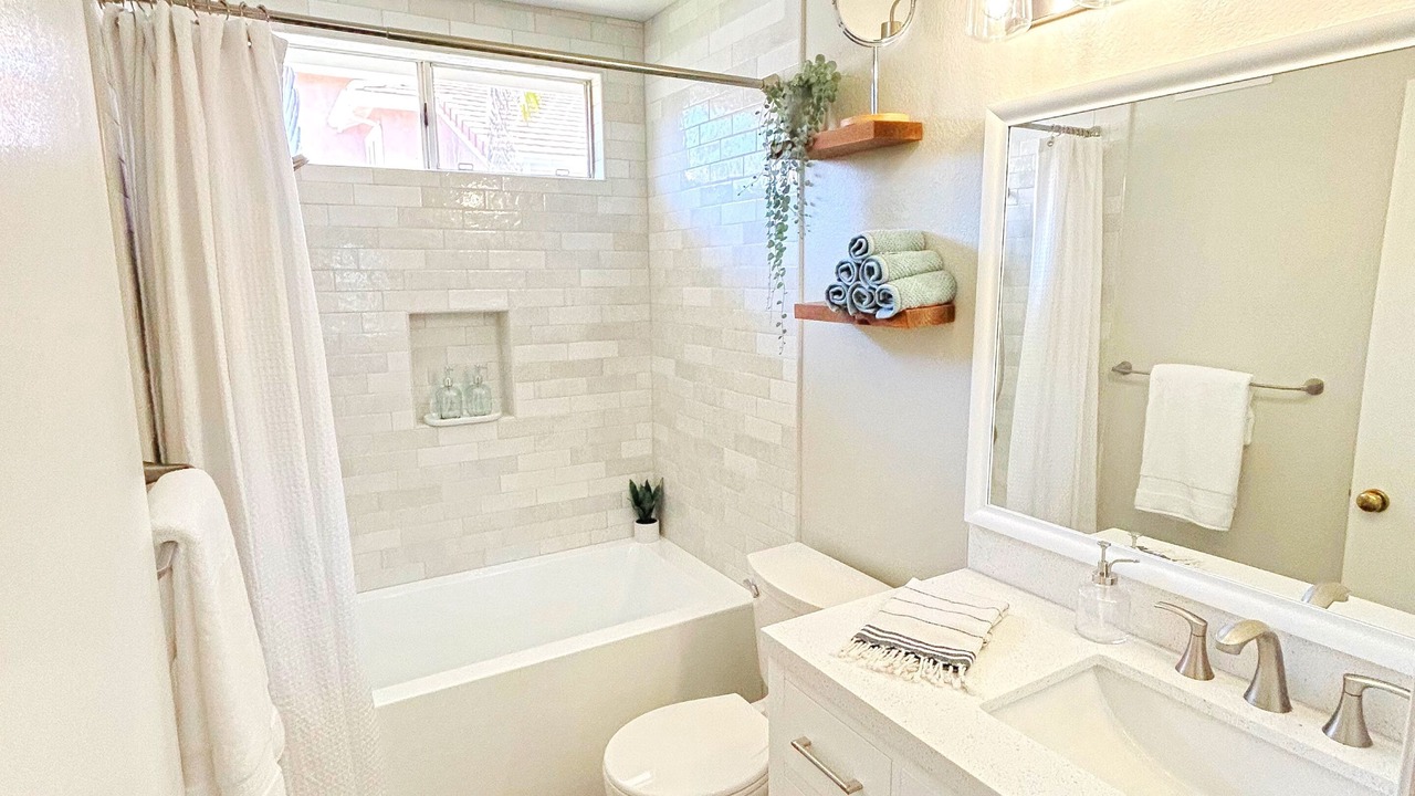 Photo of Bathroom in Vista