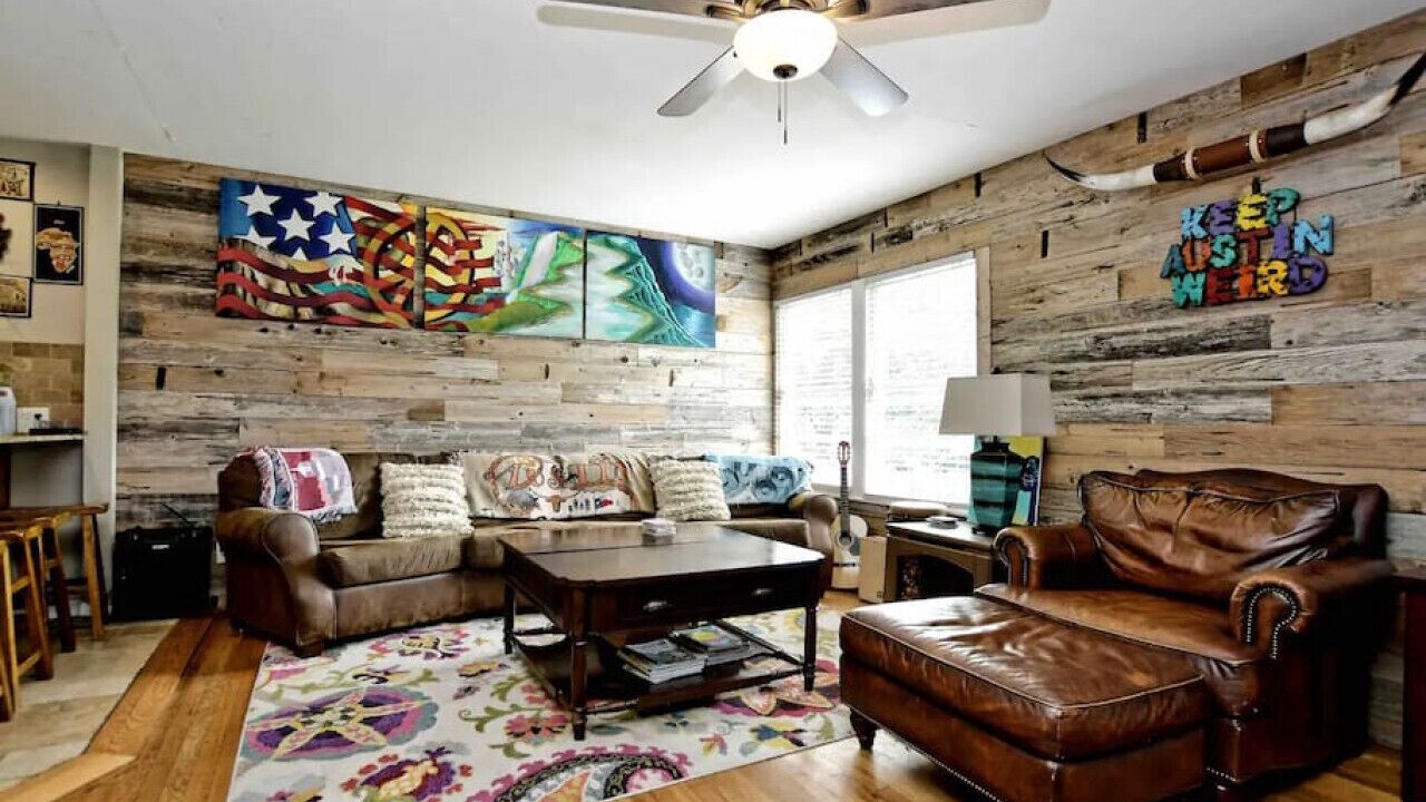 Photo of Livingroom in Barton Hills