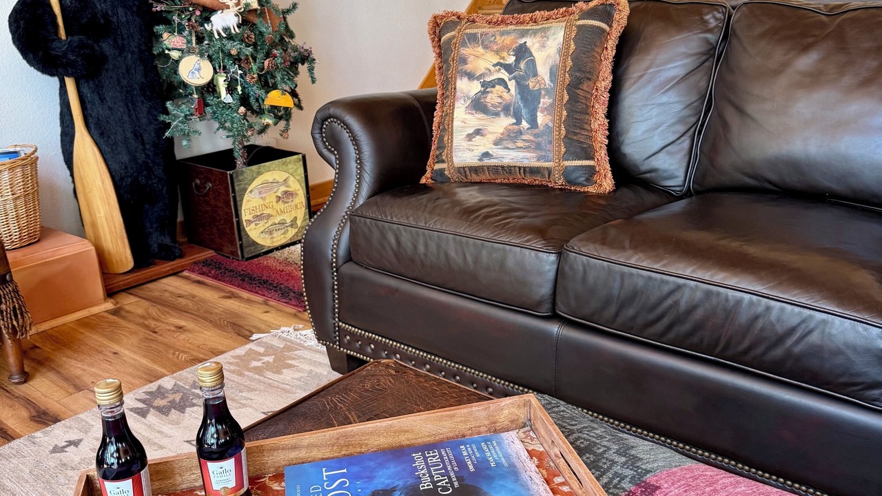 Photo of Livingroom in Angel Fire