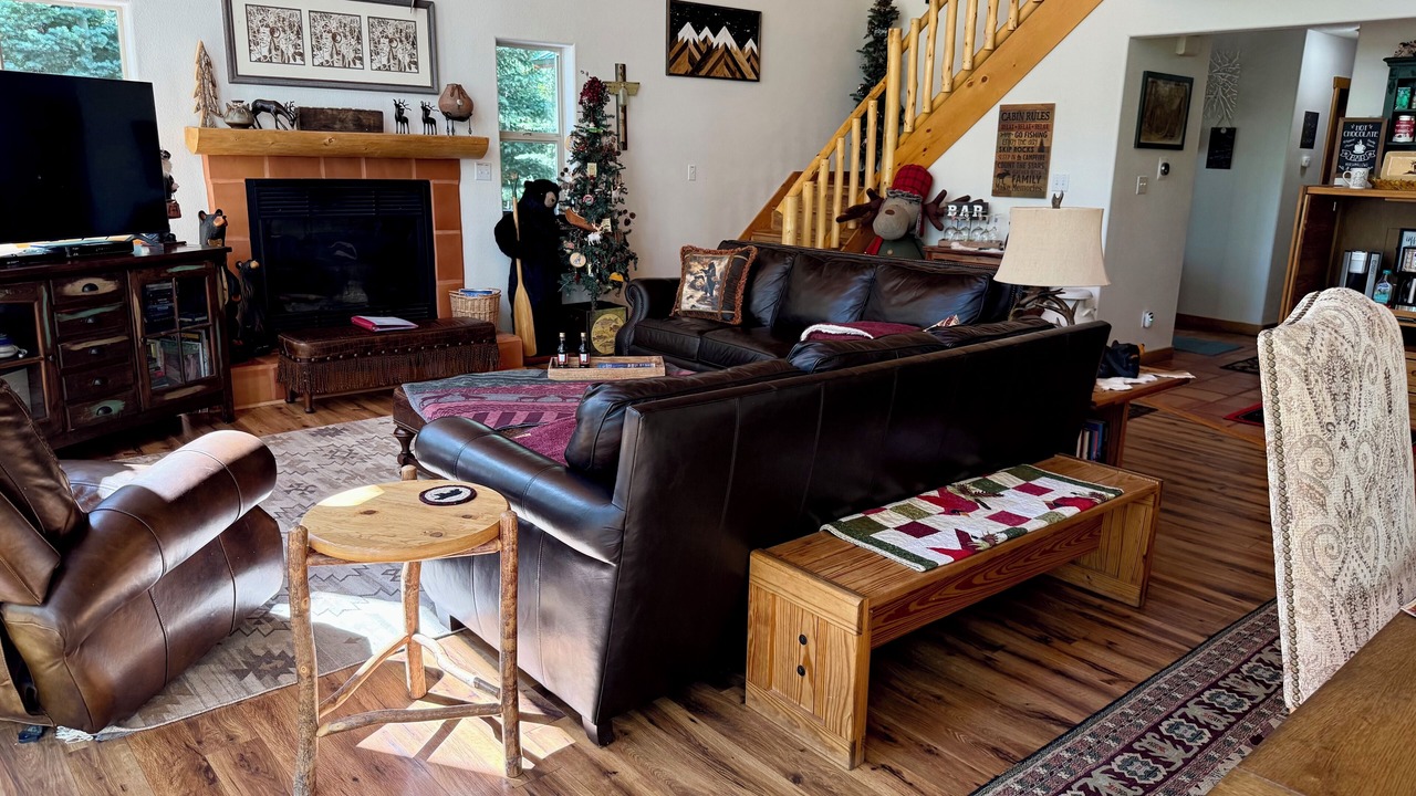 Photo of Livingroom in Angel Fire