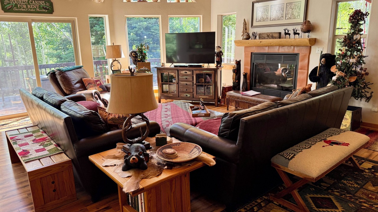 Photo of Livingroom in Angel Fire