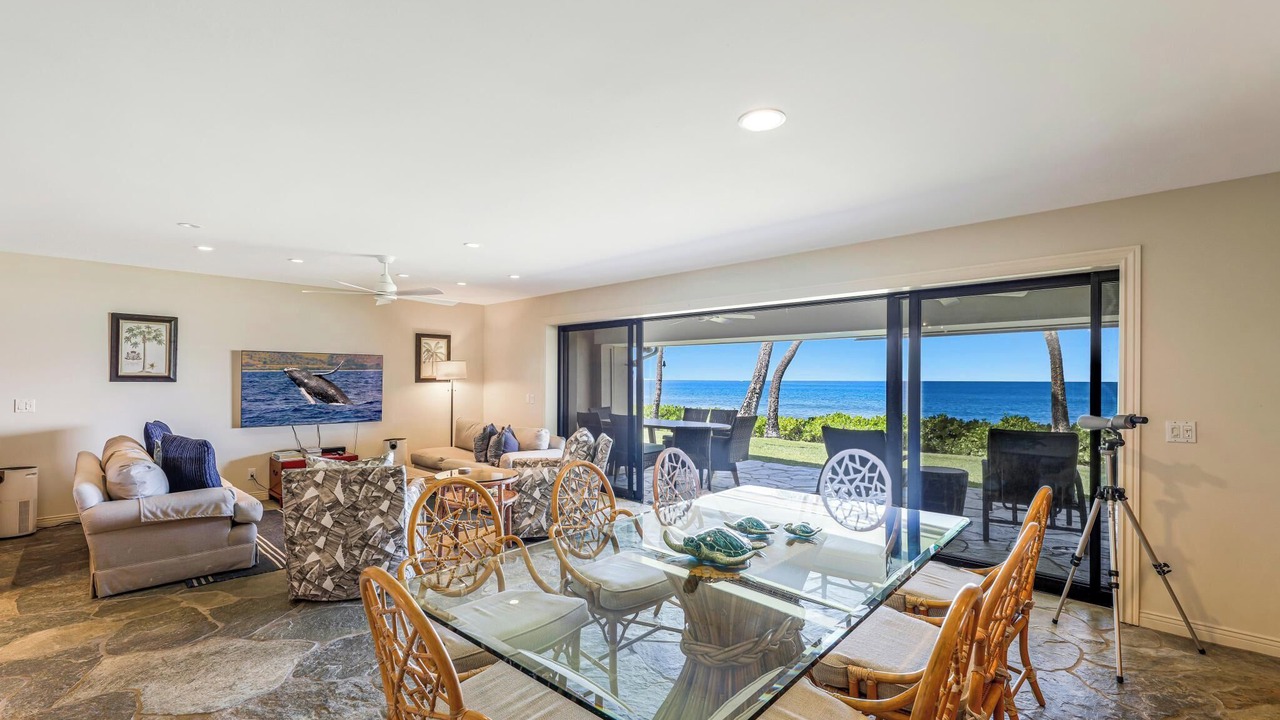 Photo of Livingroom in Downtown Lahaina