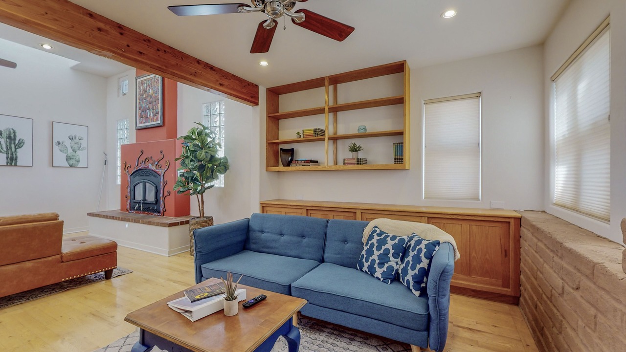 Photo of Livingroom in Victory Hills