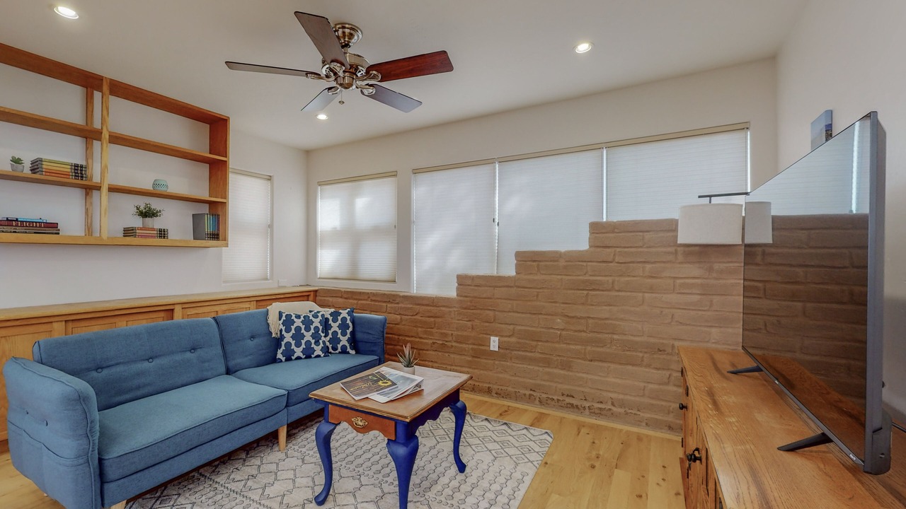 Photo of Livingroom in Victory Hills