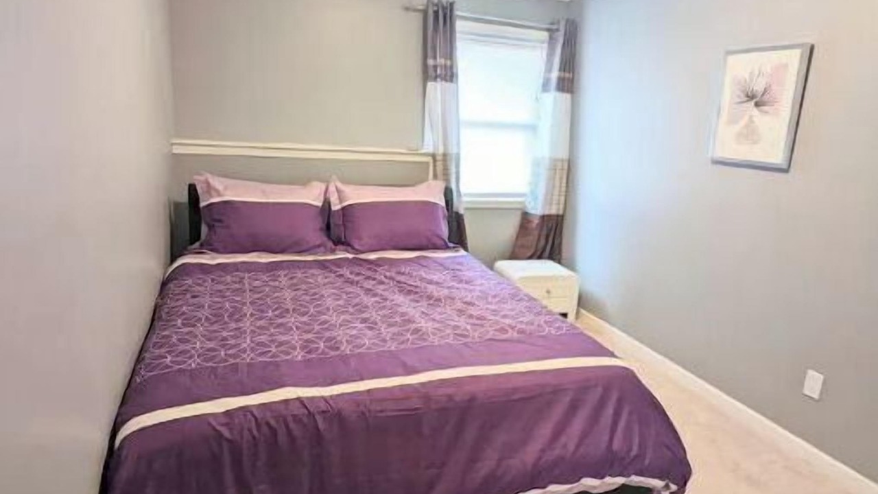 Photo of Bedroom in Crescent Heights