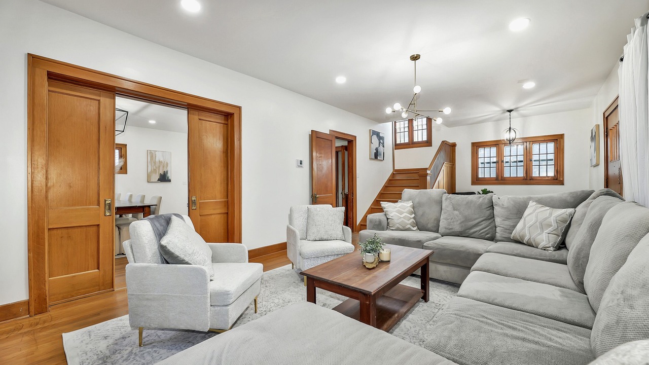 Photo of Livingroom in College Hill