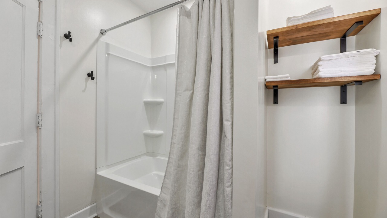 Photo of Bathroom in College Hill