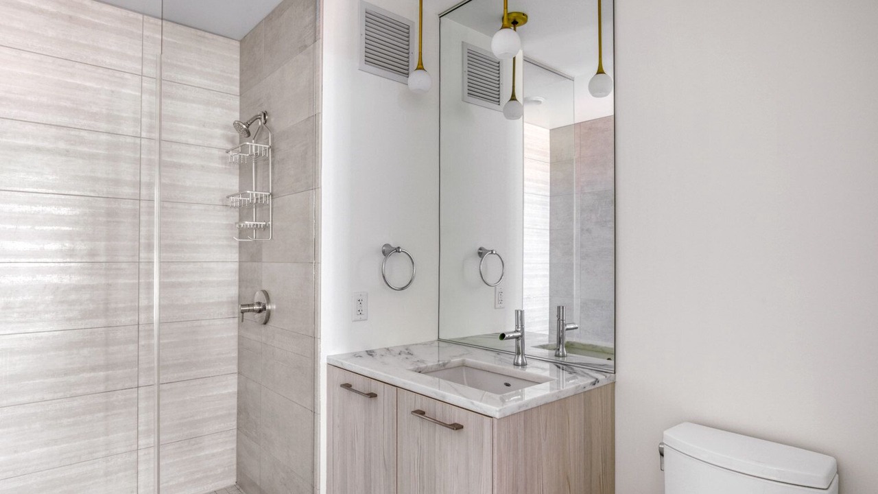 Photo of Bathroom in West Loop Gate