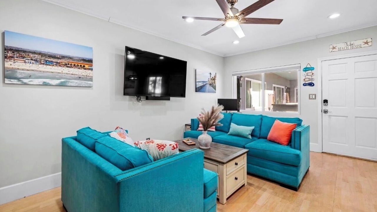Photo of Livingroom in North Pacific Beach