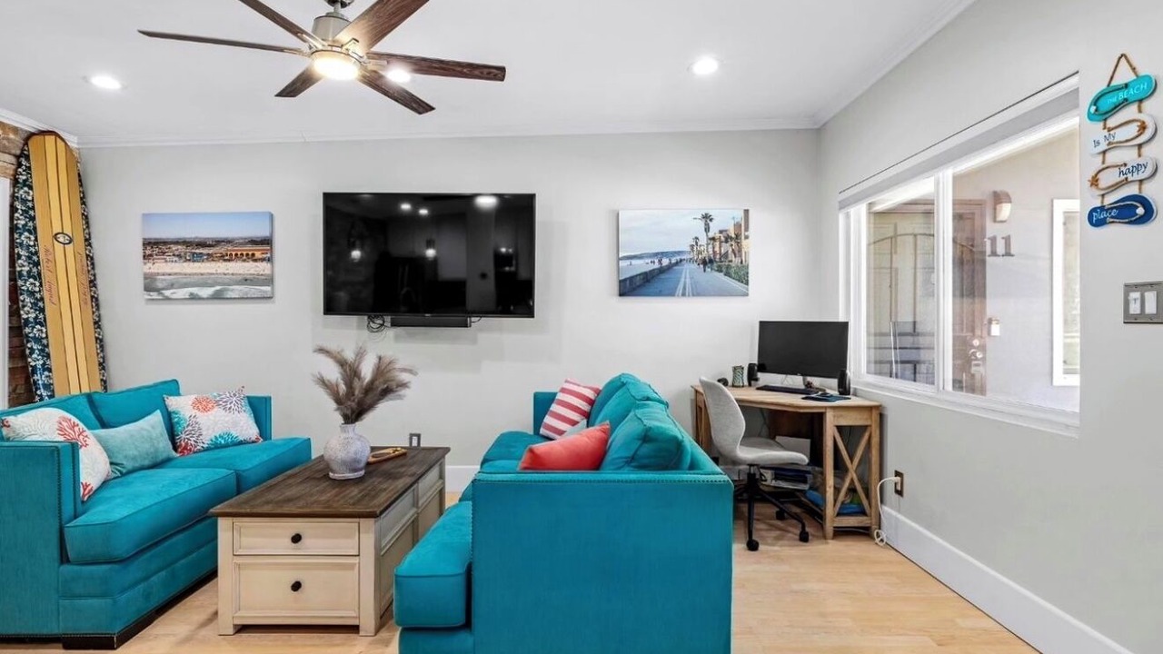 Photo of Livingroom in North Pacific Beach