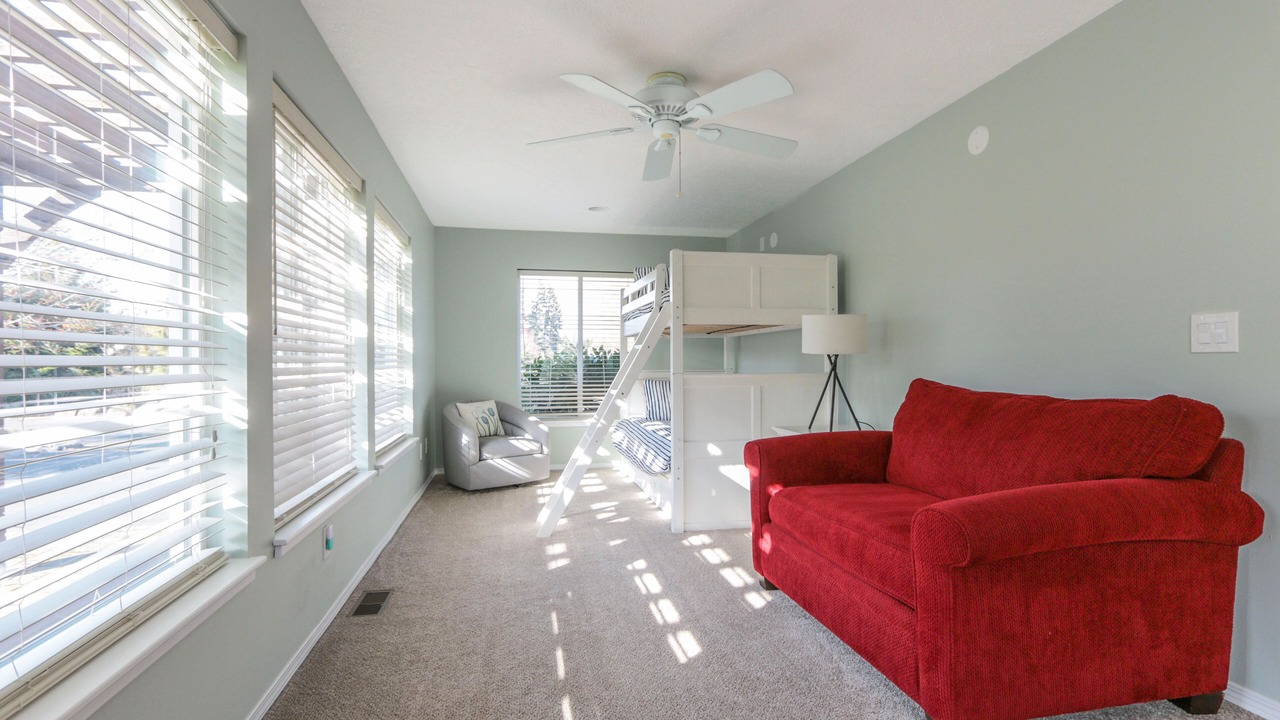 Photo of Livingroom in Hood River