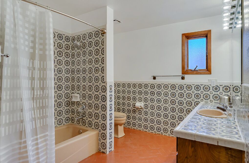 Photo of Bathroom in Northeast Heights