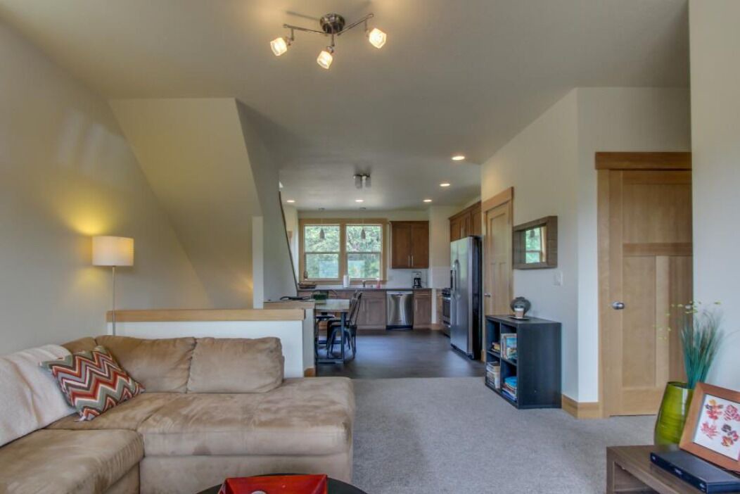 Photo of Livingroom in White Salmon