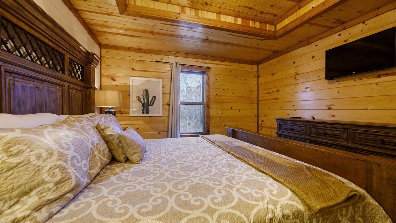 Photo of Bedroom in Hochatown