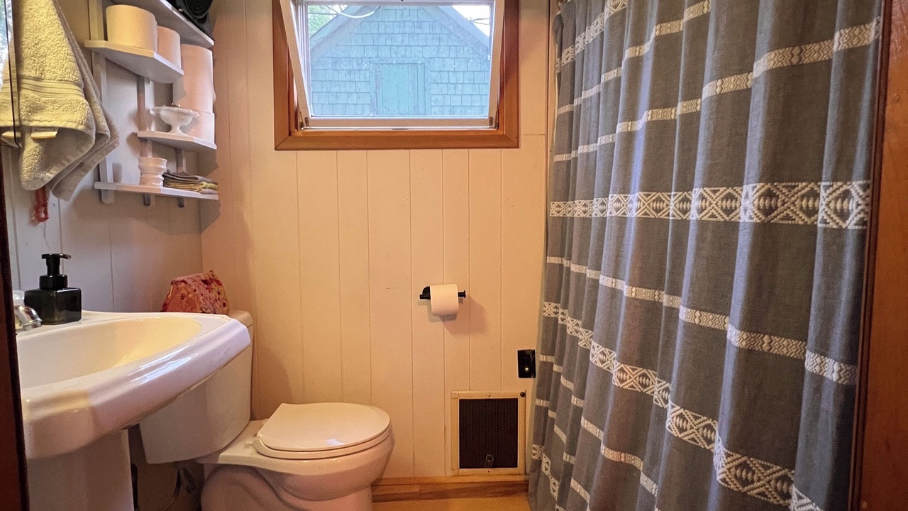 Photo of Bathroom in Bayside