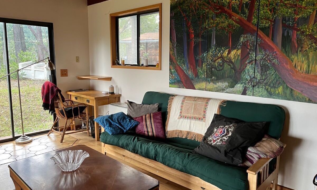 Photo of Livingroom in Philo