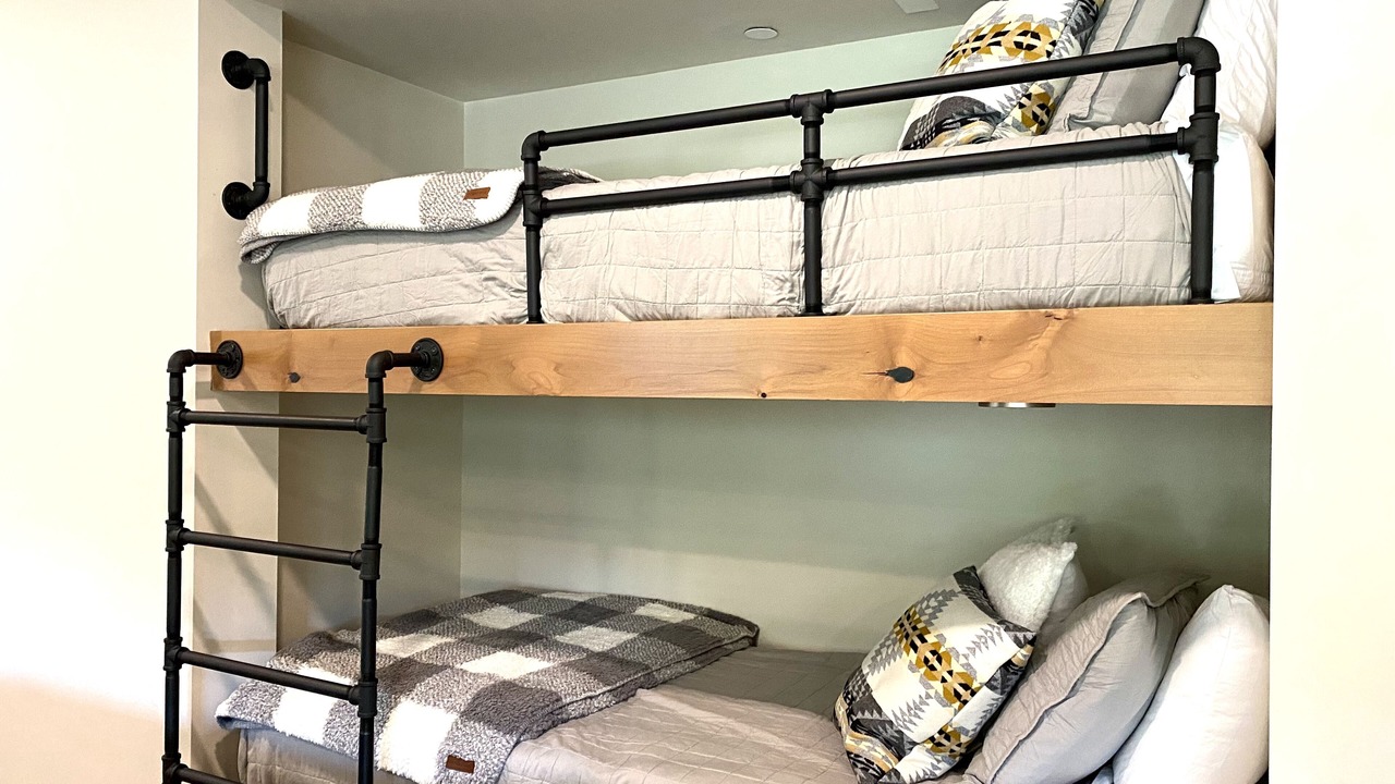 Photo of Bedroom in Government Camp
