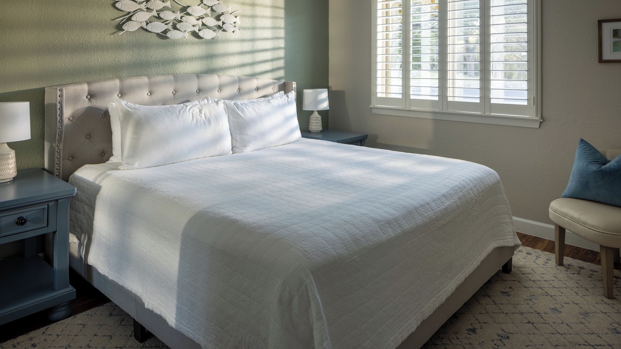 Photo of Bedroom in Canyon Lake