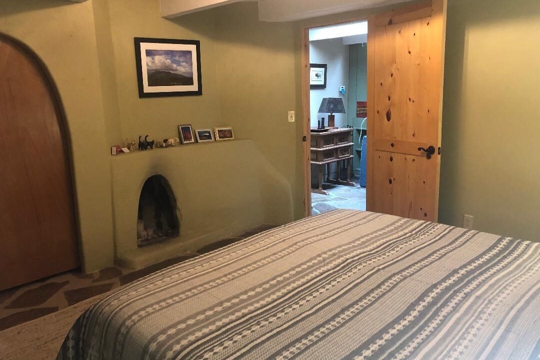 Photo of Livingroom in Taos