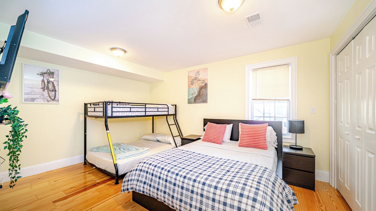 Photo of Bedroom in Quincy