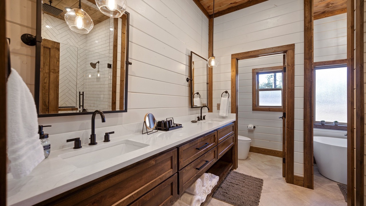 Photo of Bathroom in Hochatown