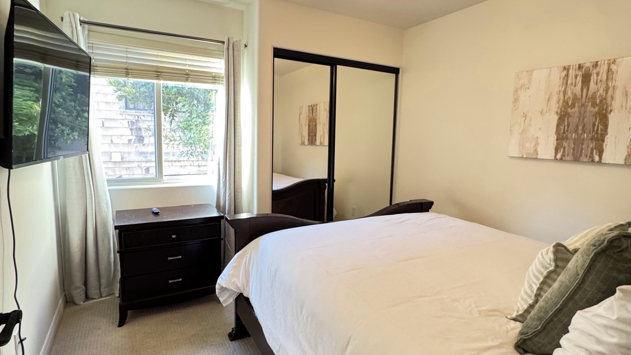 Photo of Bedroom in Crown Point