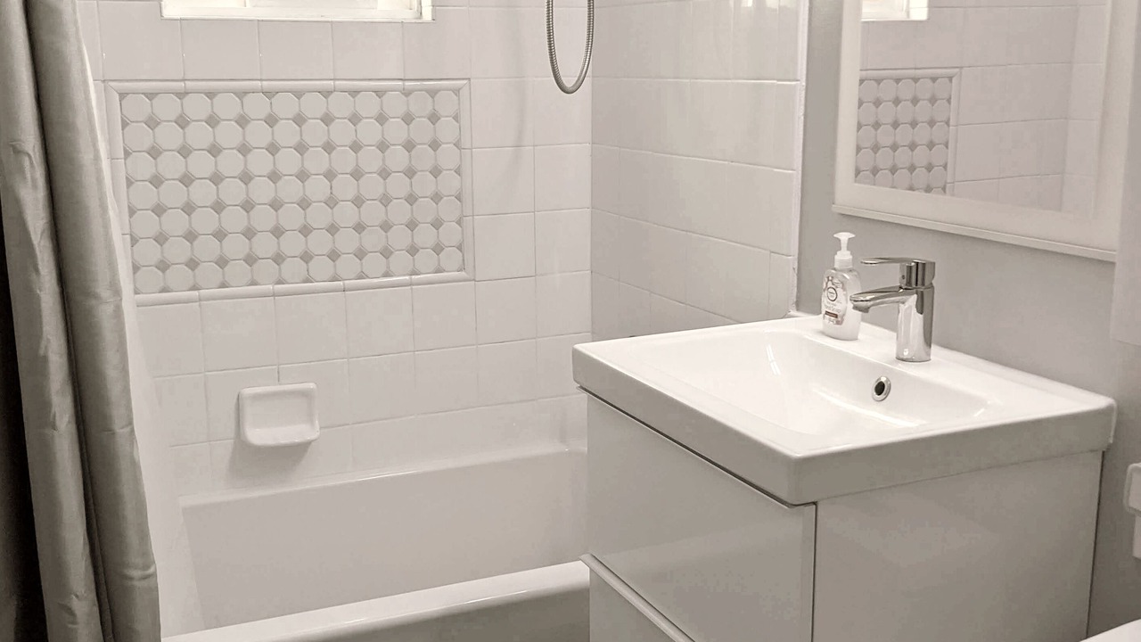 Photo of Bathroom in Bay Ho