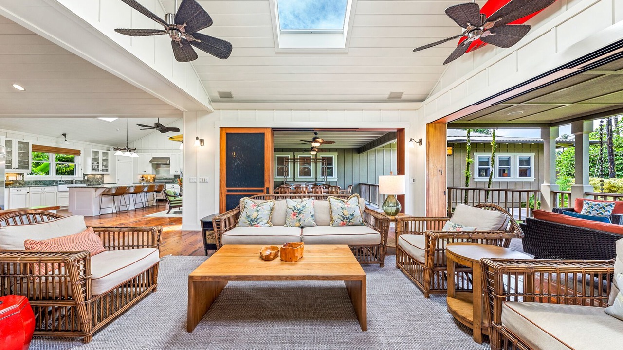 Photo of Livingroom in Hanalei