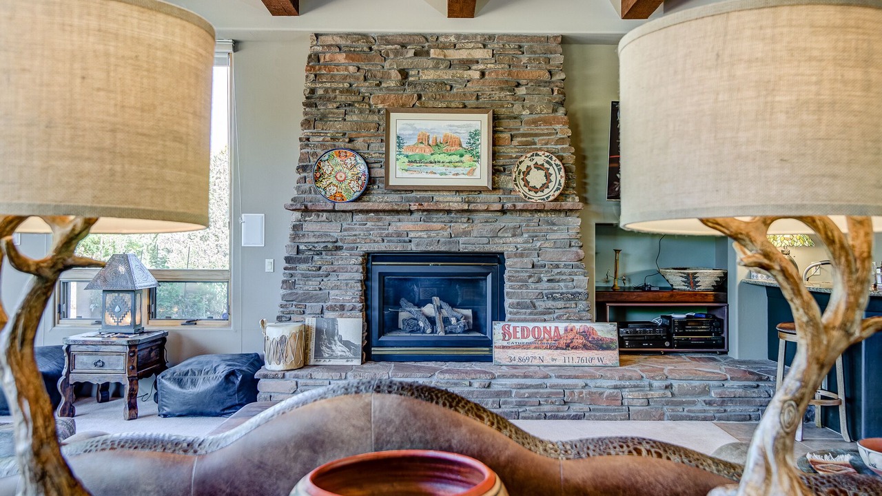 Photo of Livingroom in Oak Creek