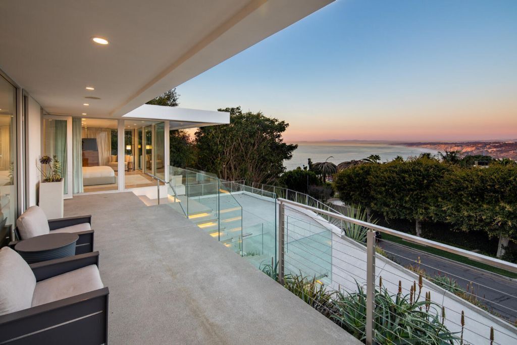 Photo of Patio Balcony in Country Club