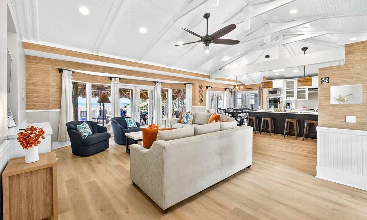 Photo of Livingroom in Clearwater Beach