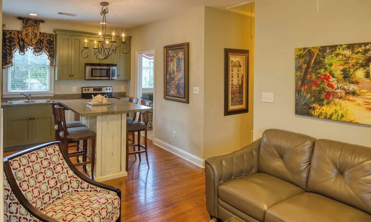 Photo of Bedroom in Historic District - North