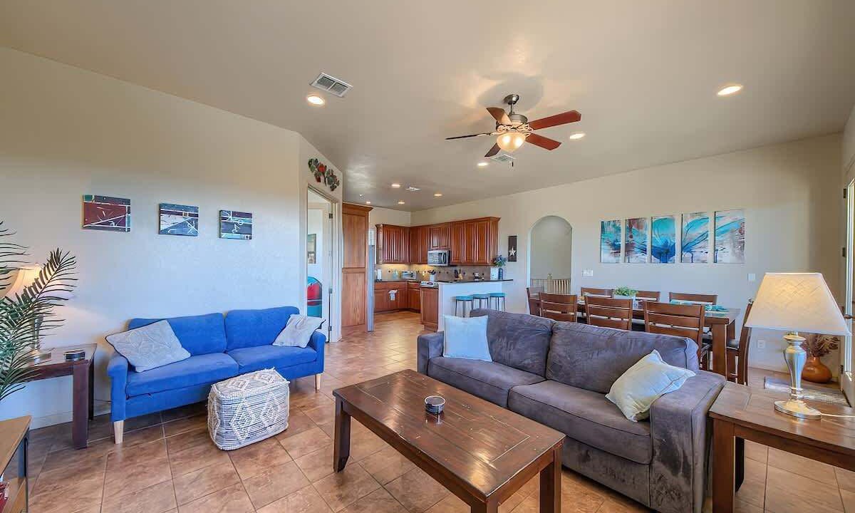 Photo of Livingroom in Canyon Lake