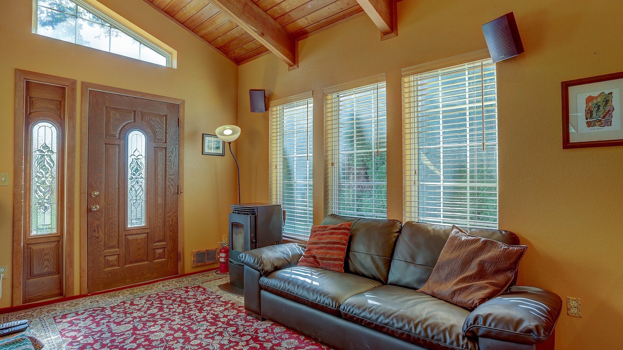 Photo of Livingroom in White Salmon