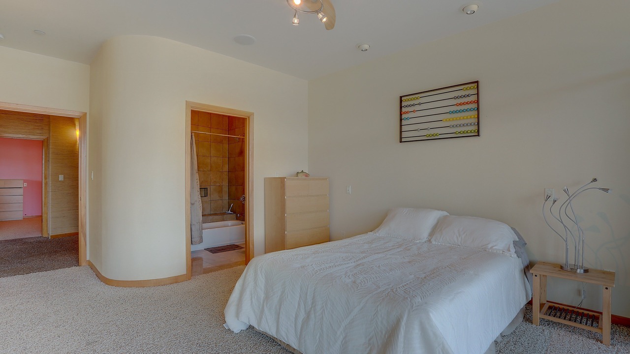 Photo of Bedroom in Hood River