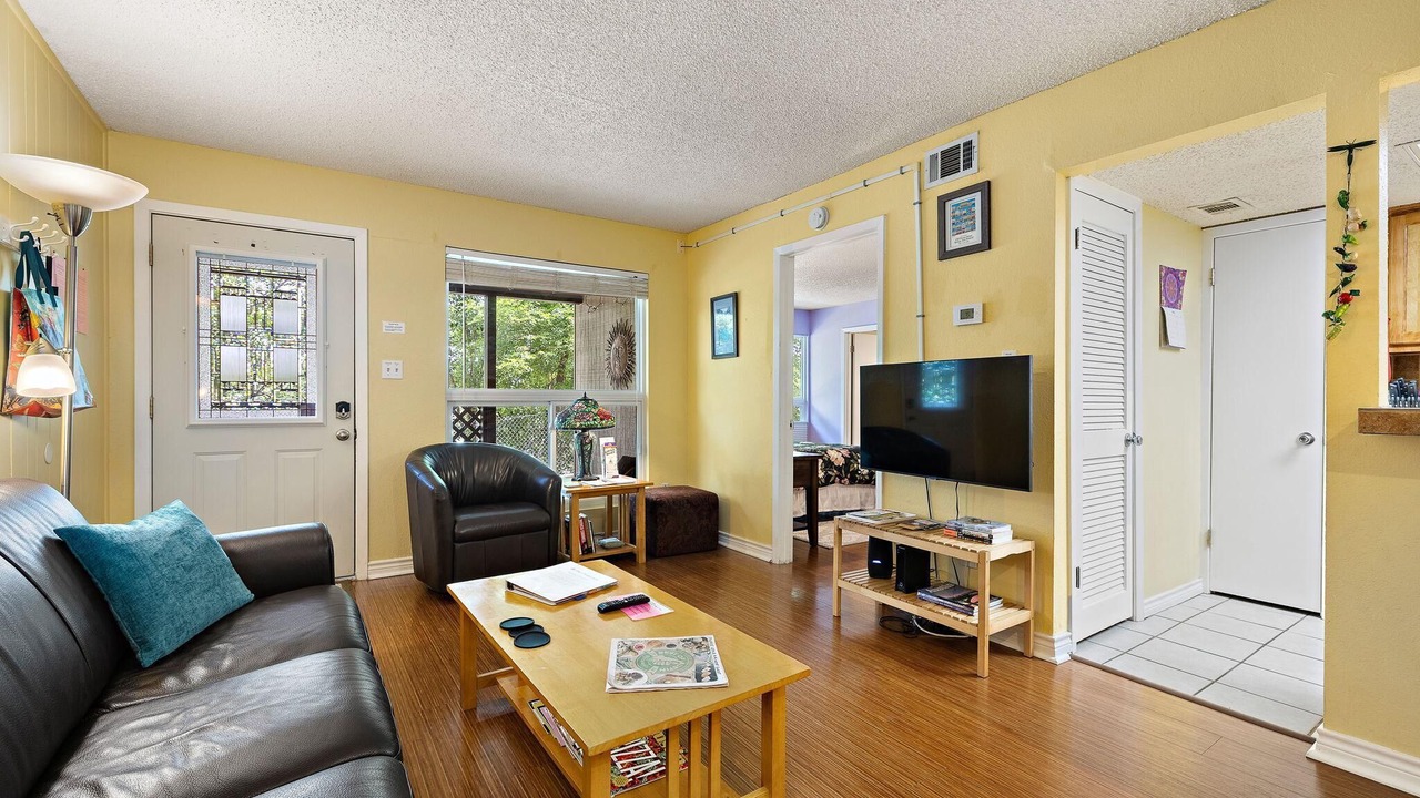 Photo of Livingroom in Barton Hills
