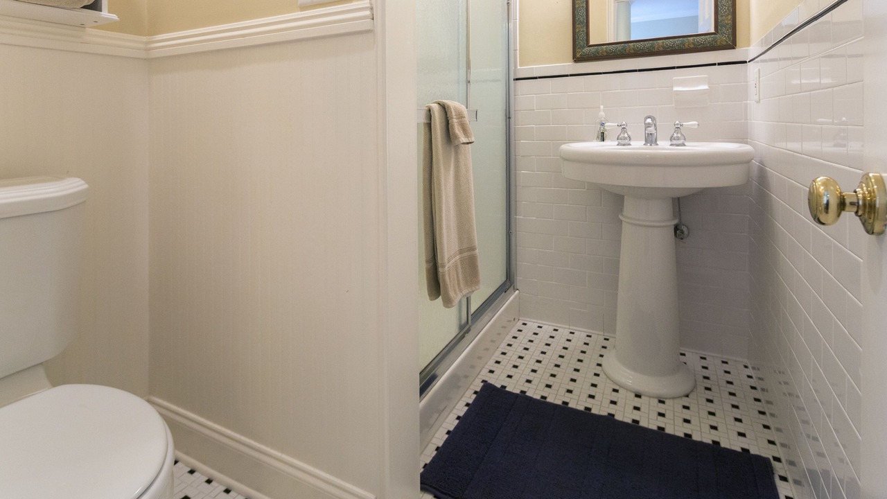 Photo of Bathroom in Savannah Victorian District