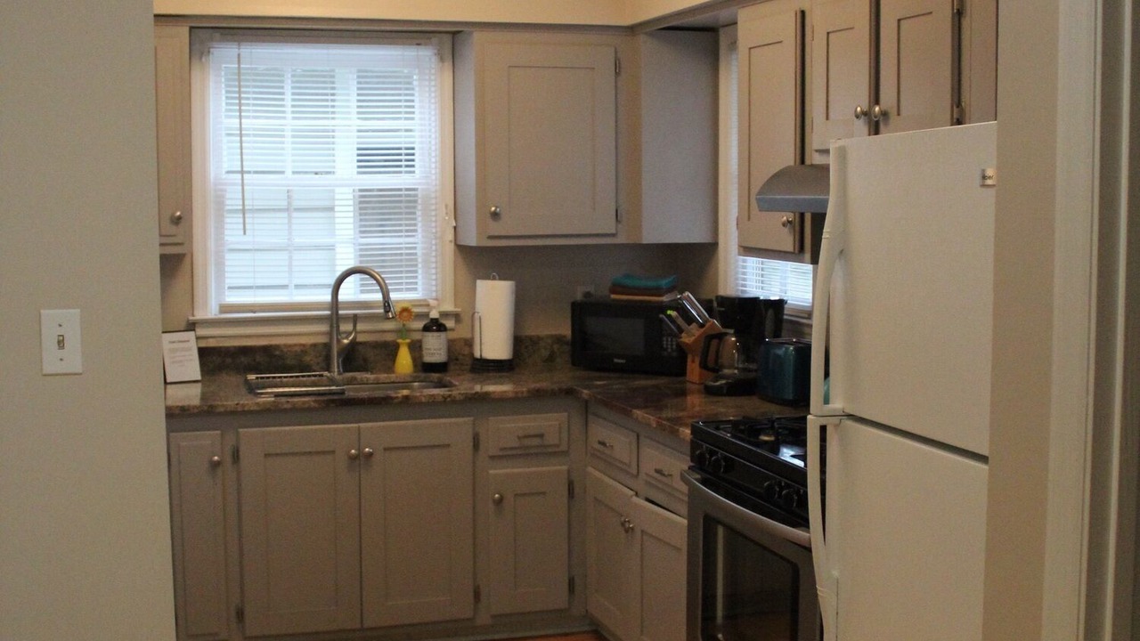 Photo of Kitchen in Beach Institute