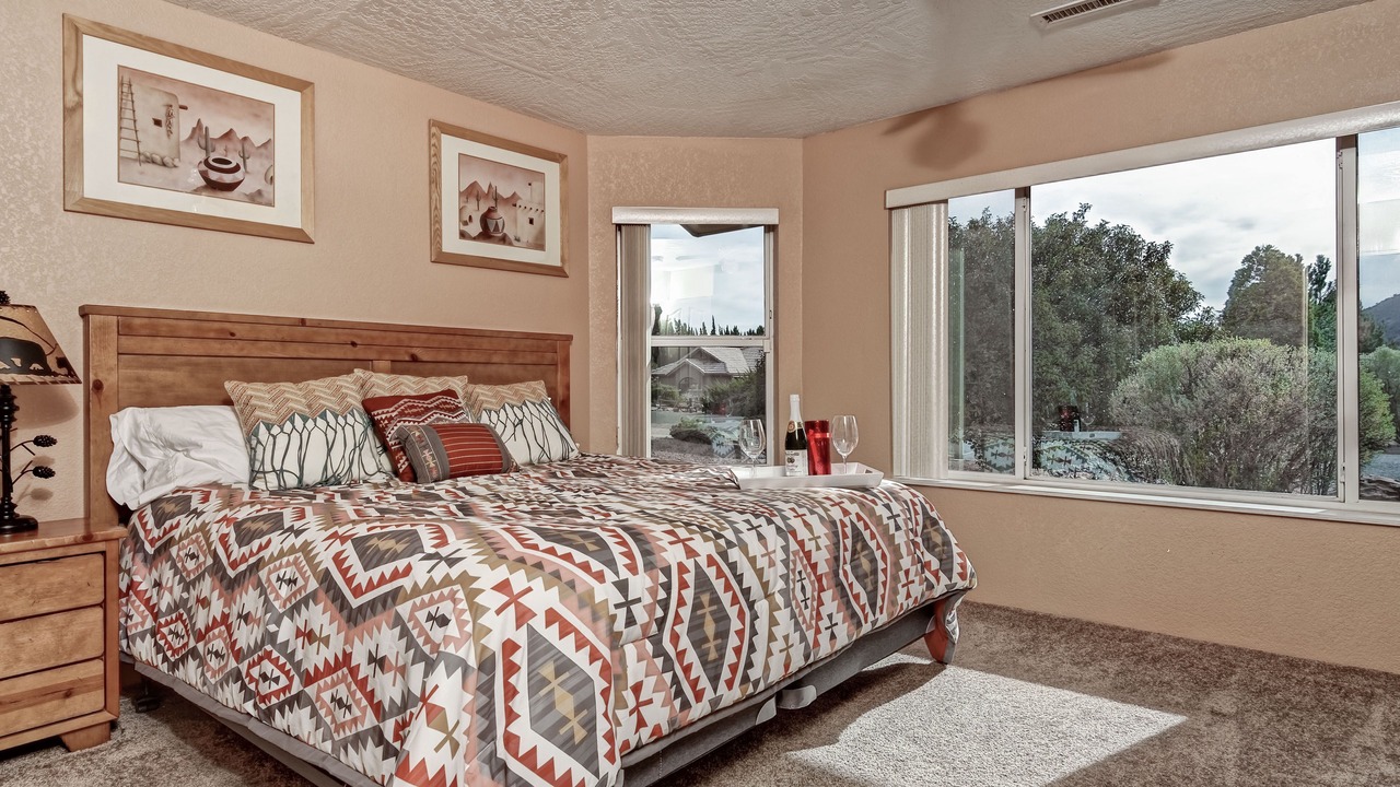 Photo of Bedroom in Oak Creek