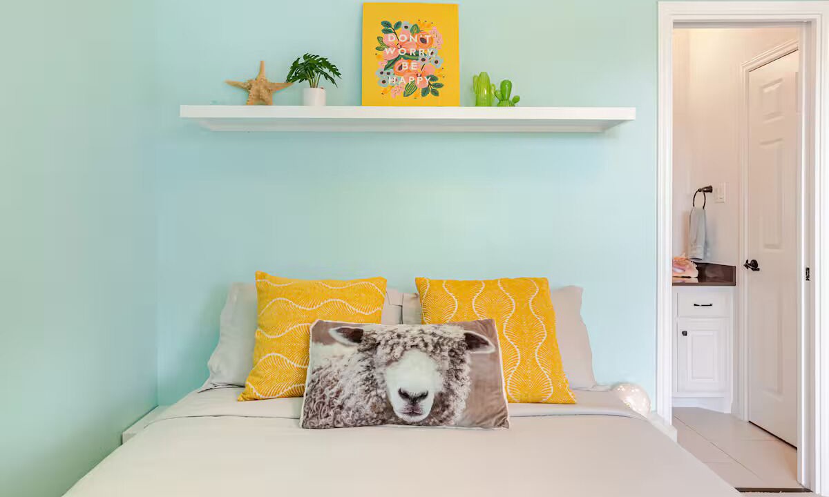 Photo of Bedroom in Holly