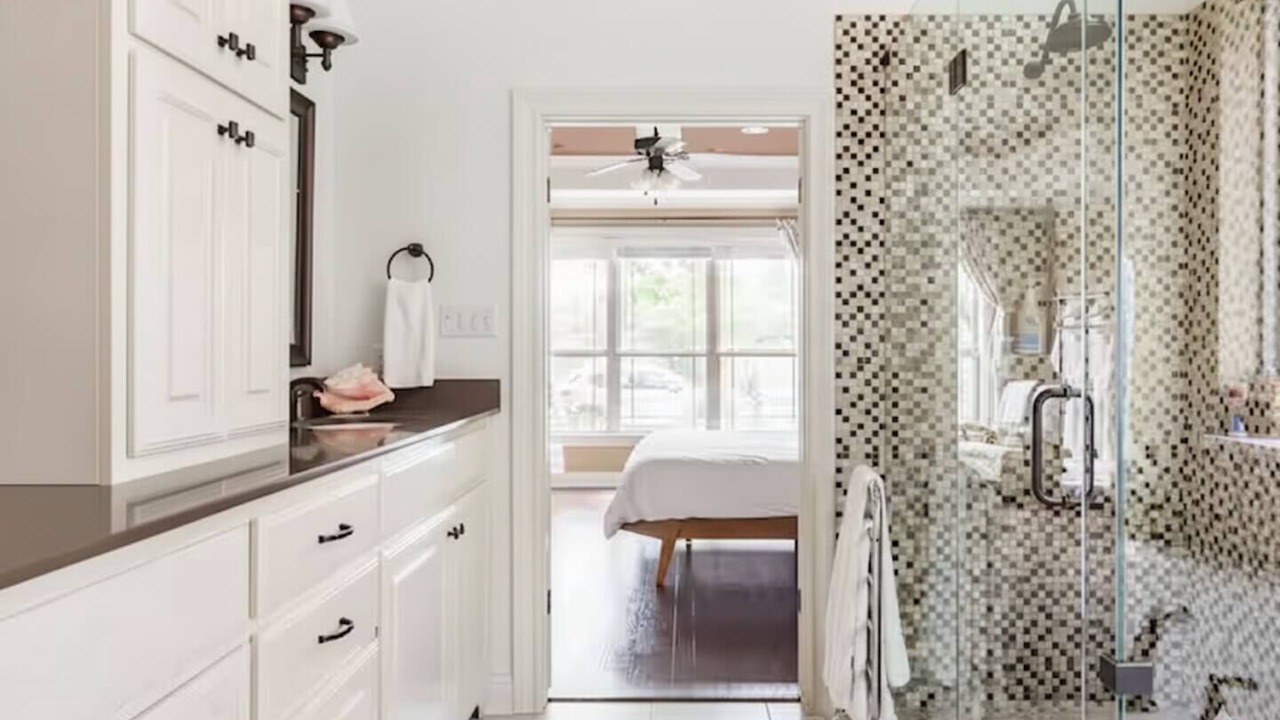 Photo of Bathroom in Holly