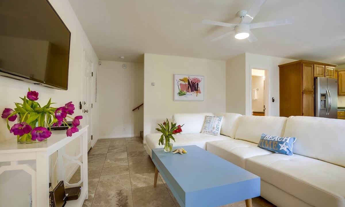 Photo of Livingroom in Beach Barber Tract