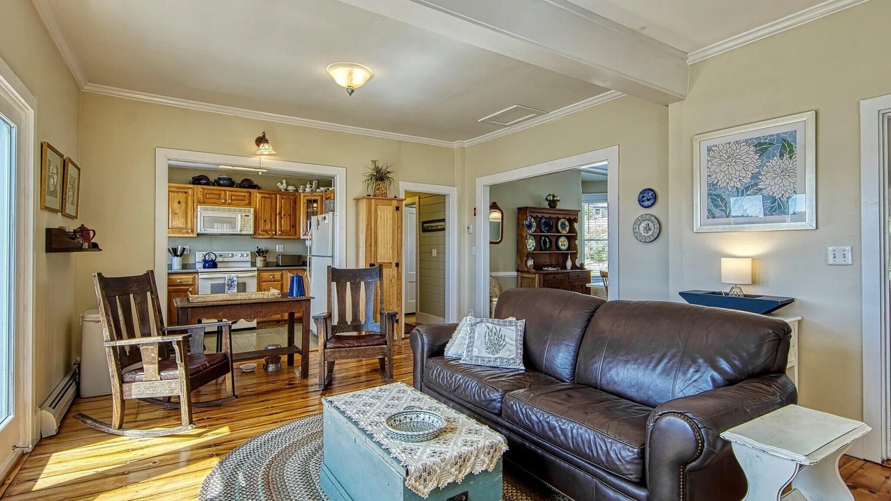Photo of Livingroom in Stonington