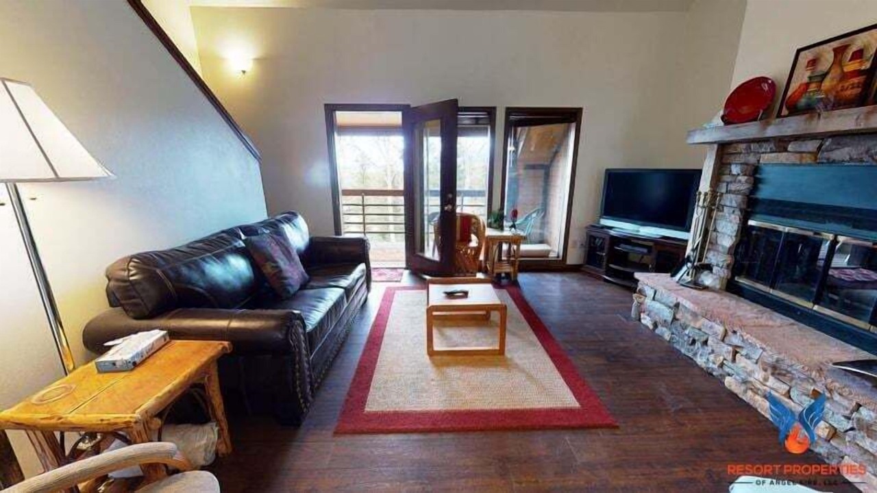 Photo of Livingroom in Angel Fire