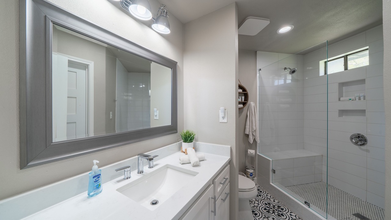 Photo of Bathroom in Canyon Lake