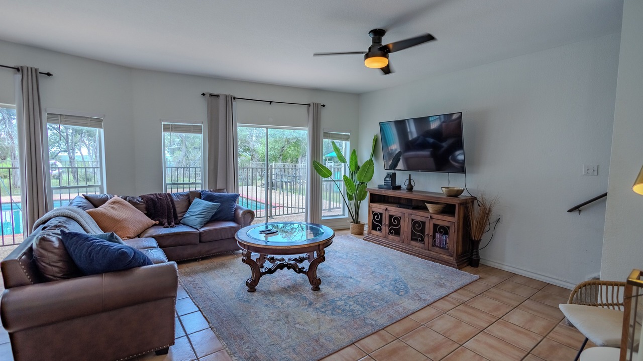 Photo of Livingroom in Canyon Lake